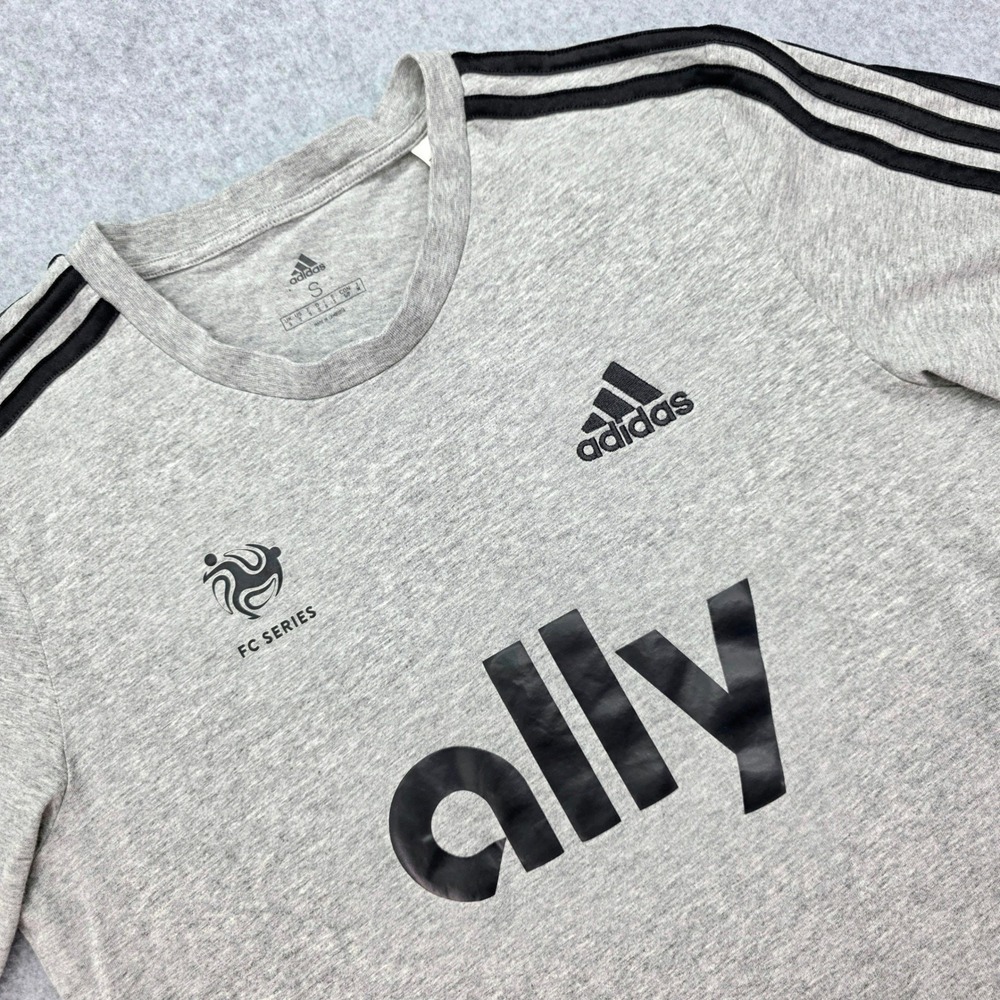 Adidas Men's Gray FC Series Ally Logo T Shirt Size Small Short Sleeve Sports Fan